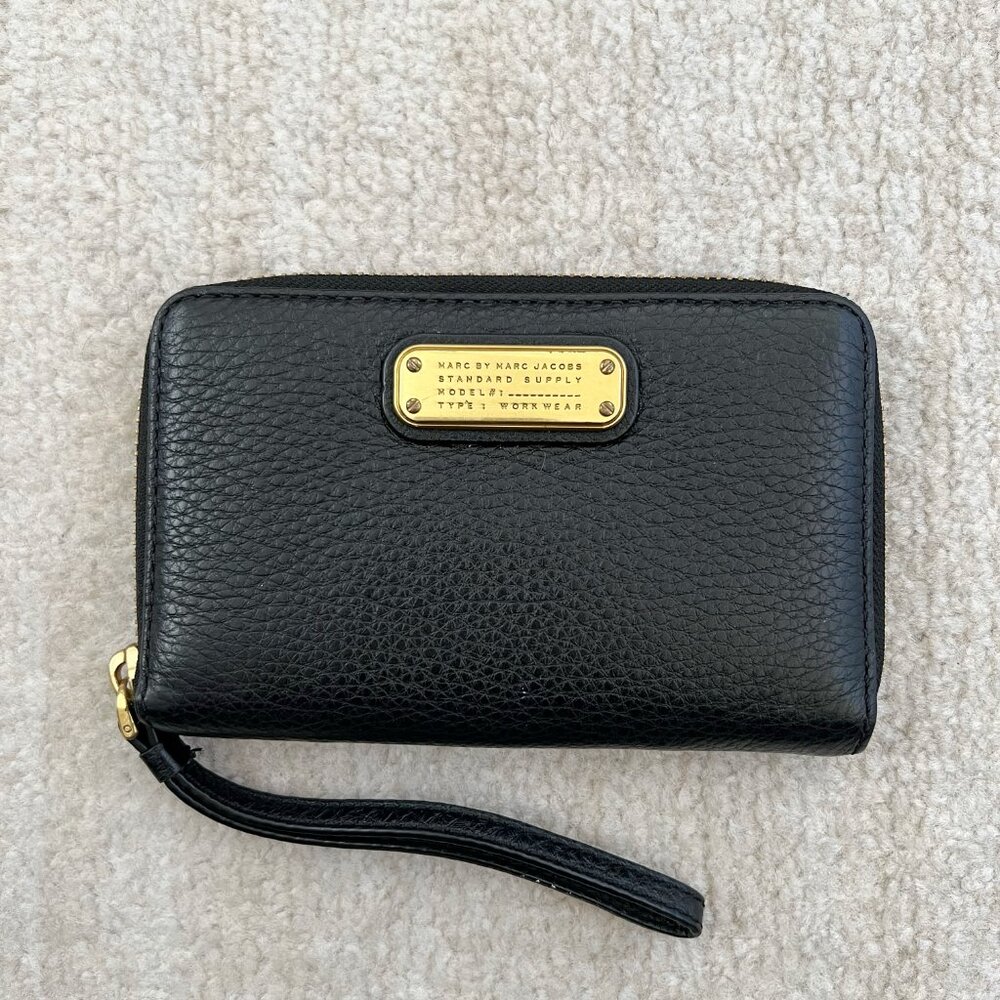 Marc Jacobs Black Leather Card Wallet Wristlet Bag